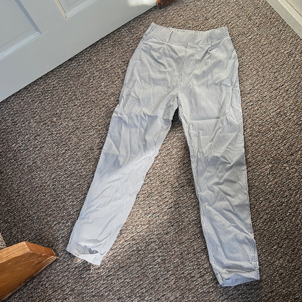 Super cute casual pant — high rise straight leg